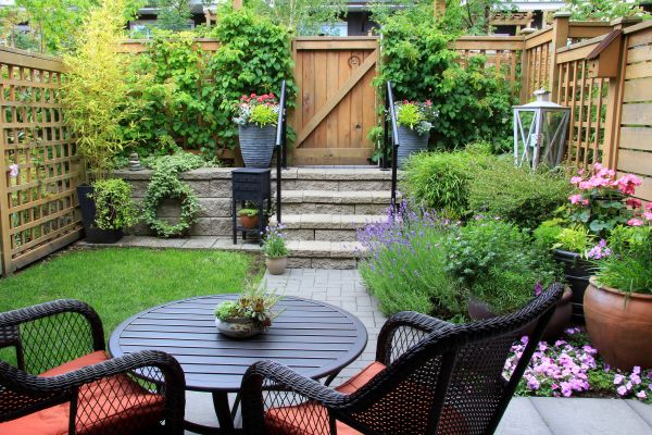 Small Yard Landscaping in Carson City